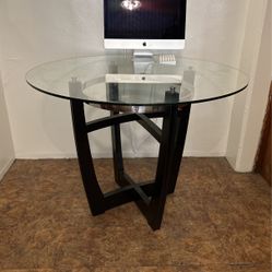 Glass Round Dinning Table 