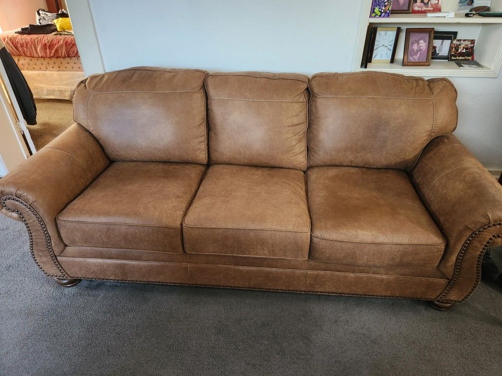 Microfiber  Couch 1.5 Yr Old Selling Because Moving North