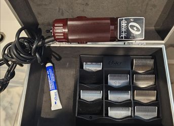 Oster Professional Hair Clippers, Classic 76 for Barbers and Hair Cutting with Detachable Blade