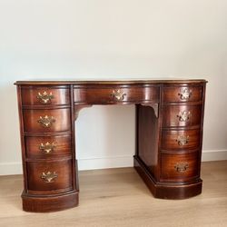 Beautiful wooden vintage desk, working well good condition very vintage, look good , original handles. 44.22 H 30