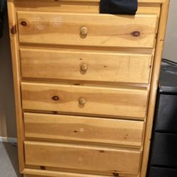 5 Drawer dresser 