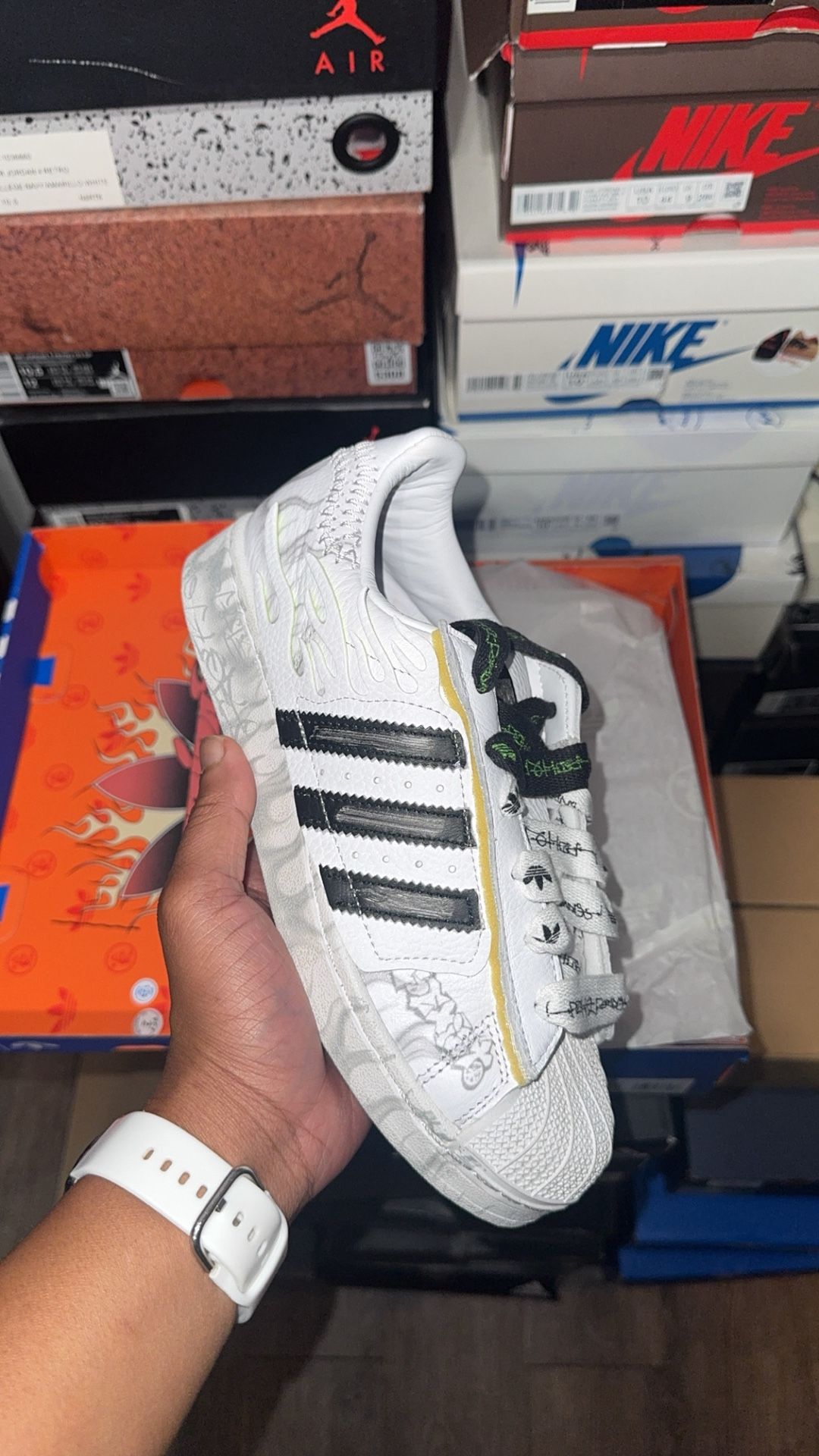 Hellstar Adidas superstar