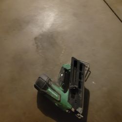 pistola de clavos metabo es para clavos de 30 grados