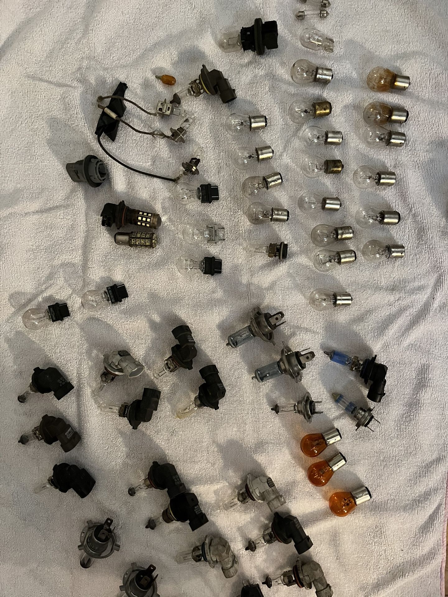 Car Headlights & Lightbulbs