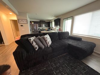 ASHELY COUCH