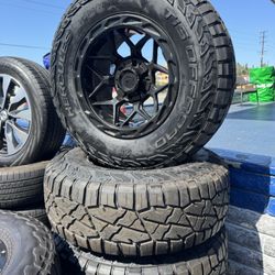 WHEELS 17x9 LOCK OFF ROAD TOYOTA CHEVY