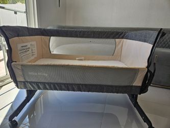 Baby Co Sleeper with brand new mattress