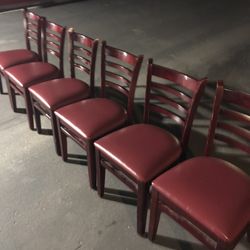 $25 Each Chair / $25 Cada Silla 