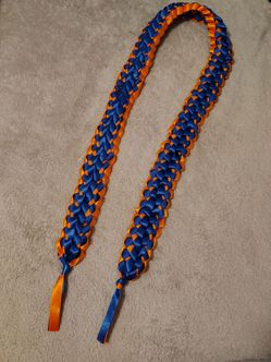 Westwood High Grad Lei