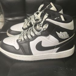 Jordan 1 Mid Size 8 For Sale