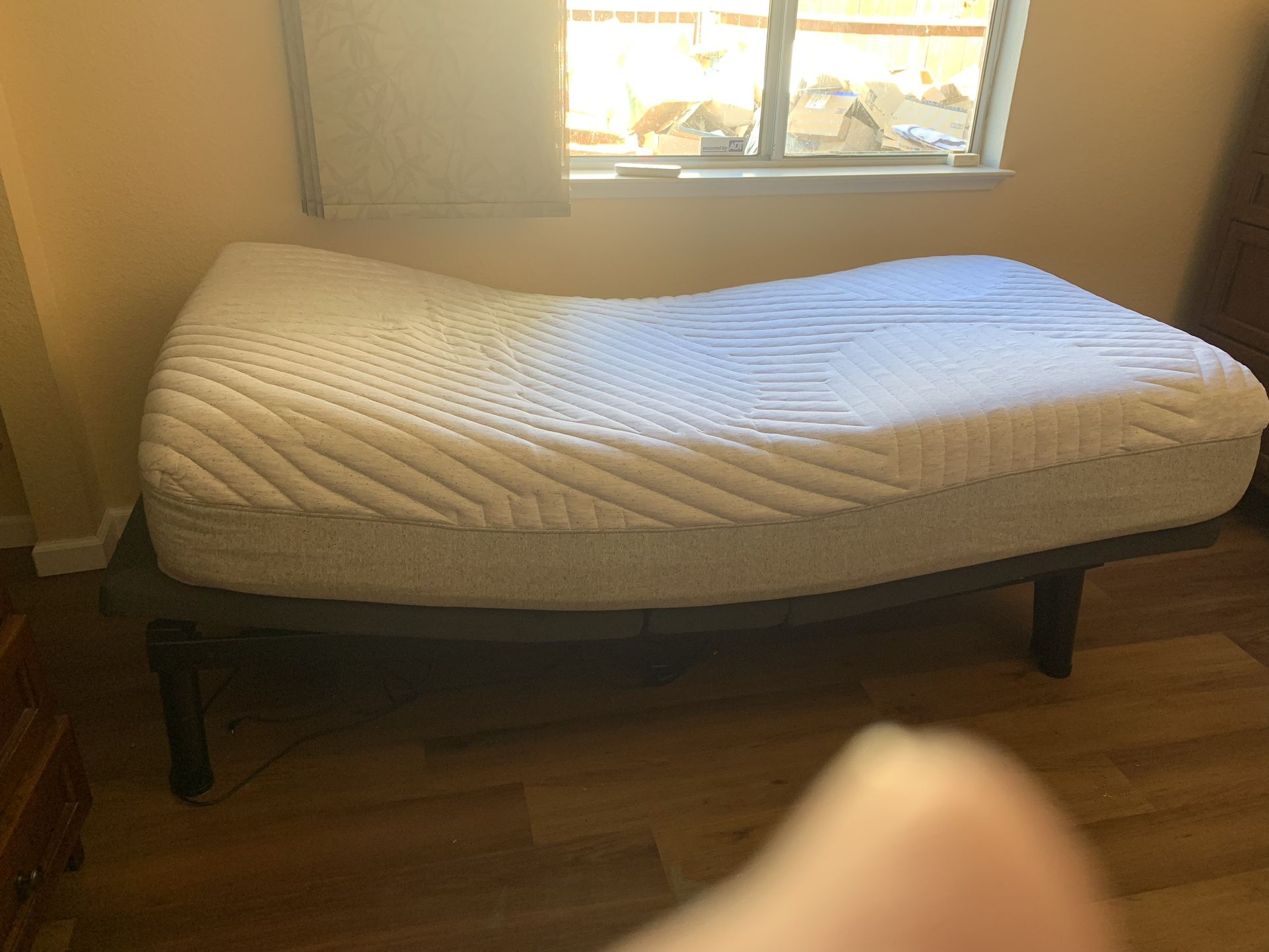 Casper Twin XL Adjustable Bed
