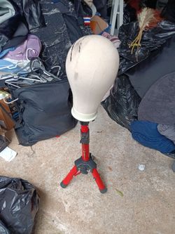Wig stand