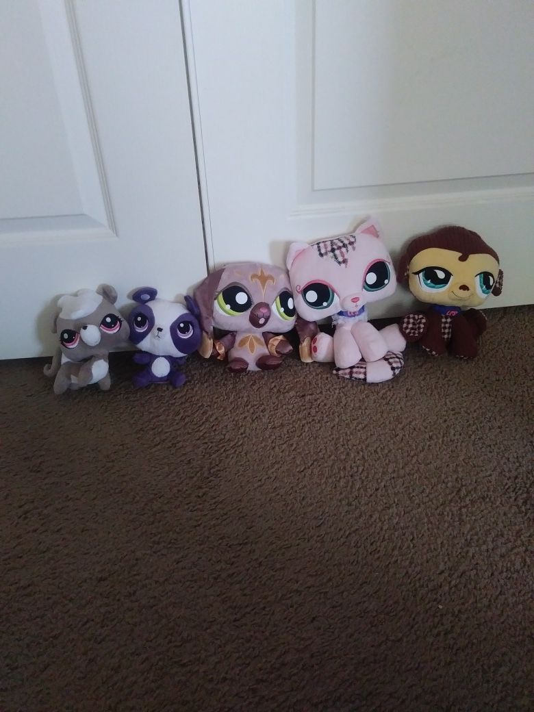 The littlest pet shop. Lps. Stuffed animals