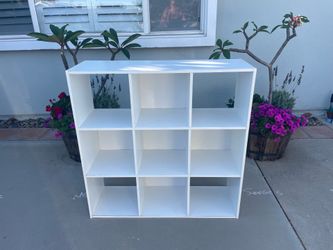 White Cube Shelf