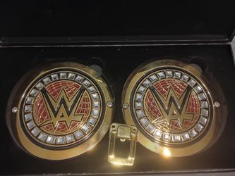 WWE Kofi Kingston Side Plate Box Set