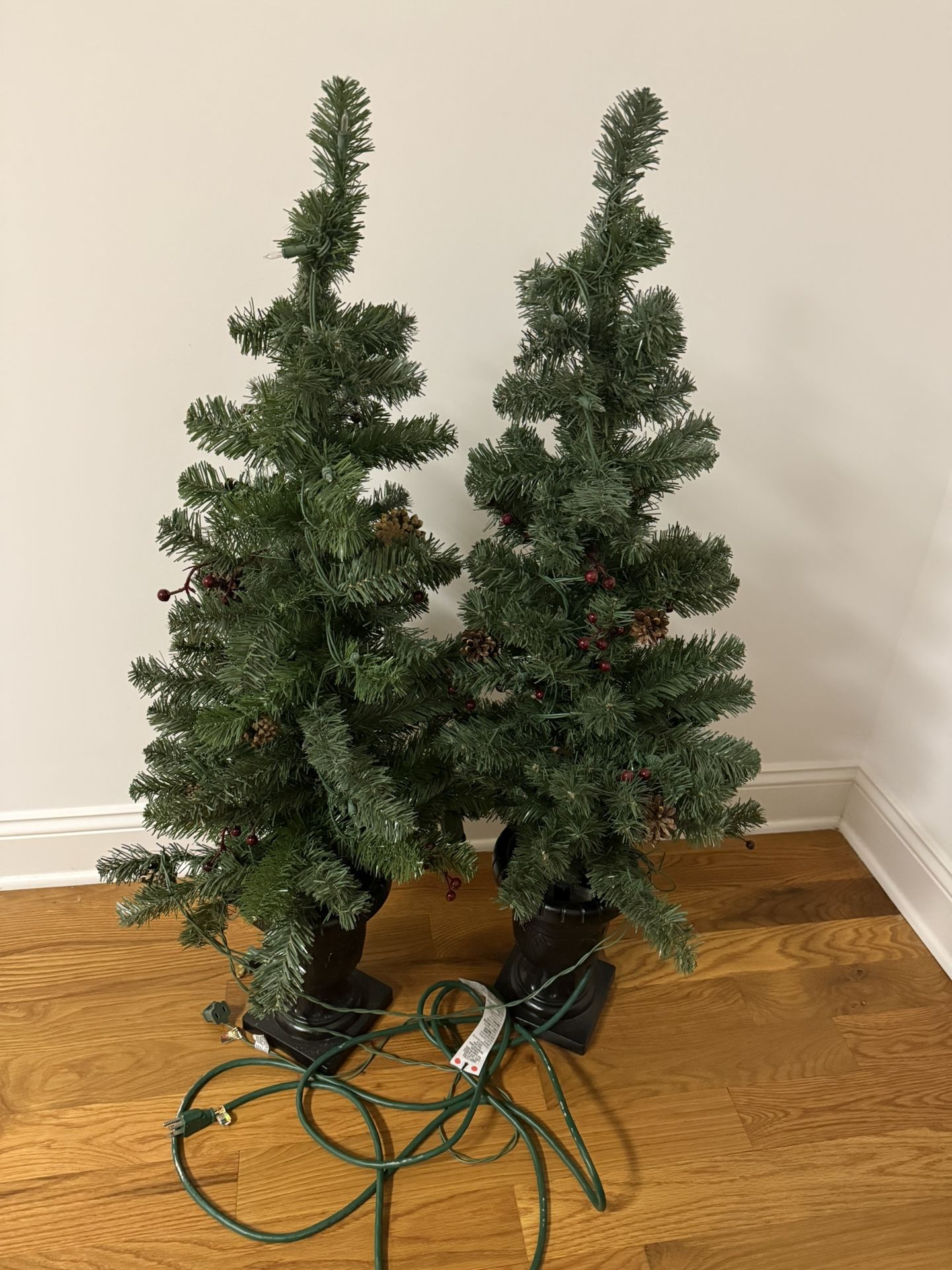 Decorative Christmas trees 