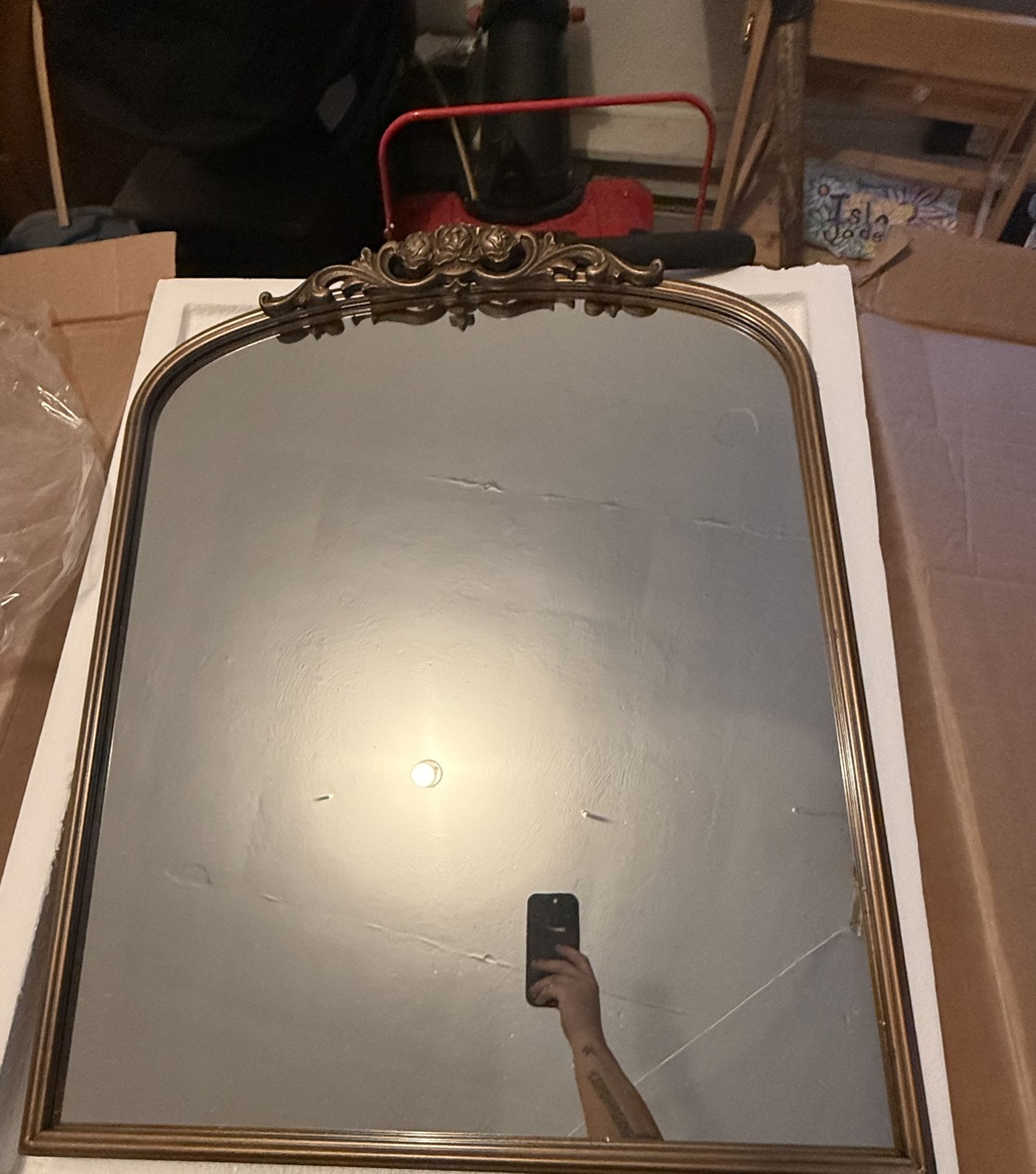 Arnott Accent mirror 30x 20