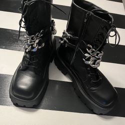 Women’s Boots