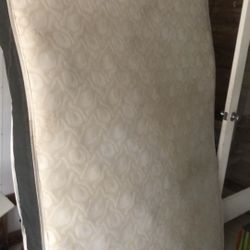 Mattress & Boxspring 