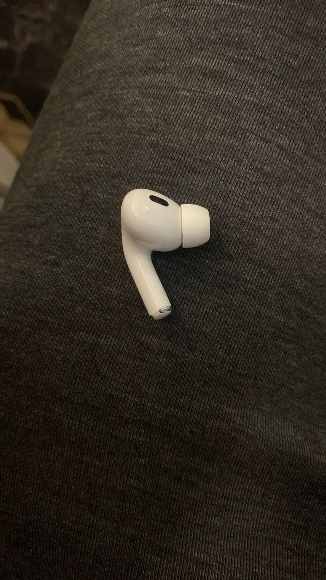 Left Air Pod Pro 2