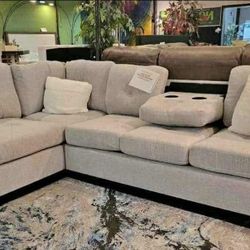 New Grey Sectional With CUPHOLDERS 