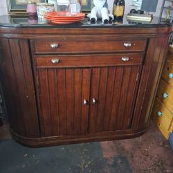 Mueble de madera con cubierta de granito 56"×23"×42"