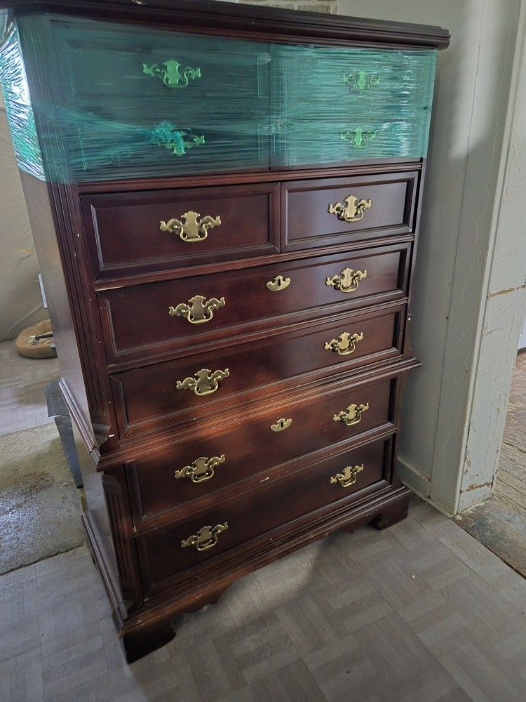 Bassett Eden House Chest Of Drawers and Triple Dresser W/Triple Mirror