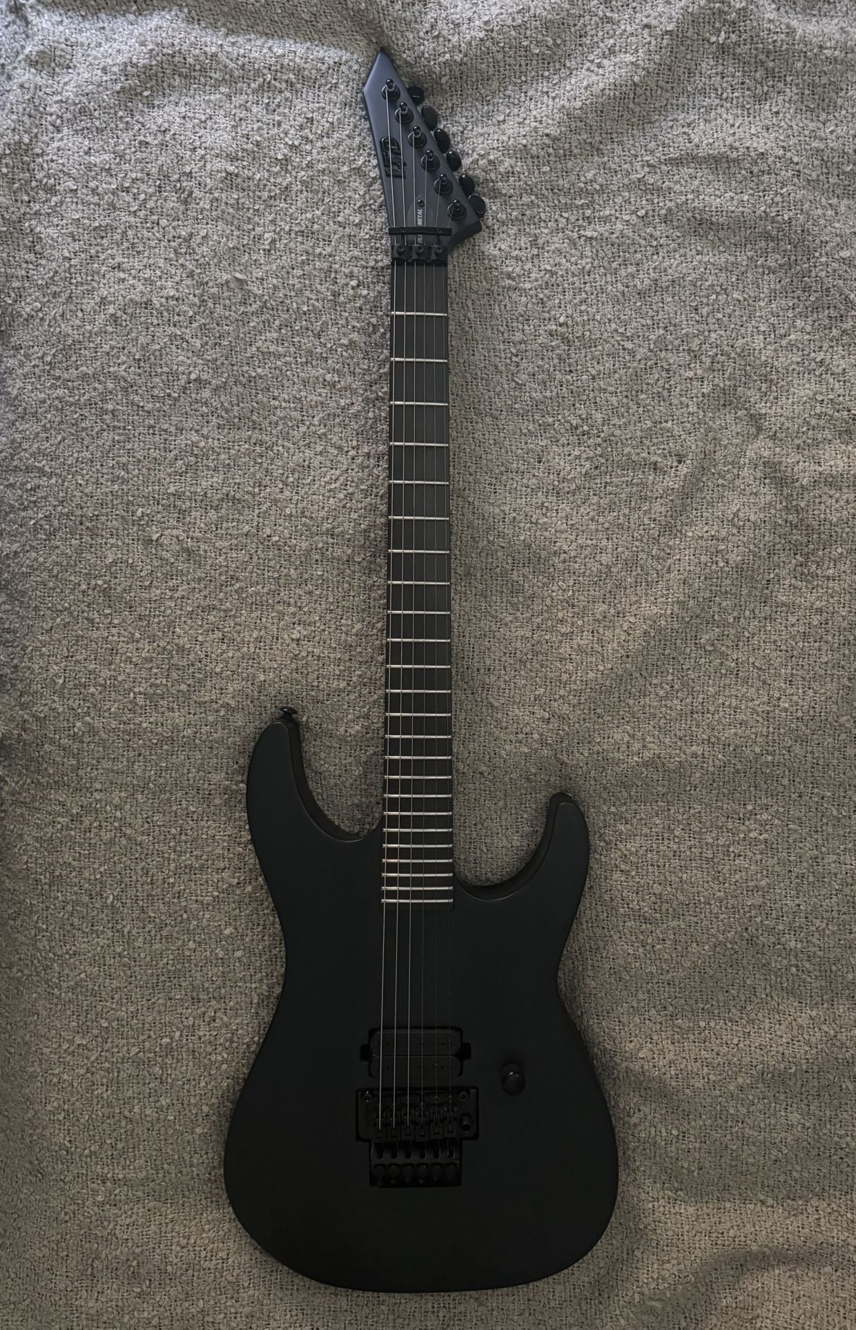 ESP LTD M-Black Metal (Black satin)