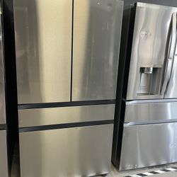 Samsung Bespoke 4 Door Refrigerator With Beverage Center