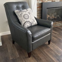 LA-Z-BOY Leather Chair x 2