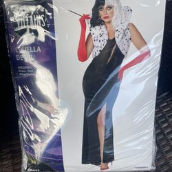 Cruella Devil   $40   XL 