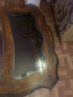 Mesa De Madera De Sala En Buen Estado