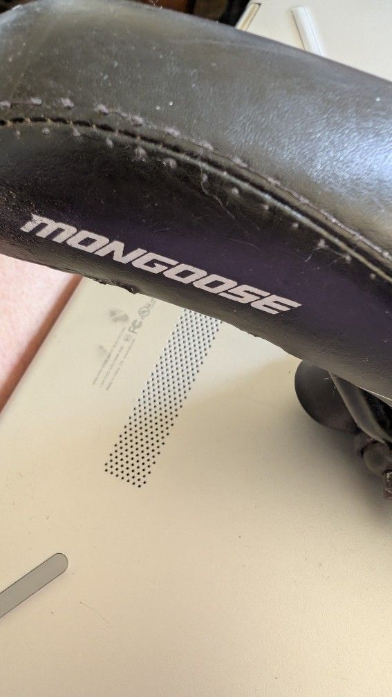 Mongoose Bicycle Seat Wear On The Rear End. Bike Seat Measures 11 x 6 Pickup East Or West