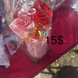 Paper Flower Vase With Roses