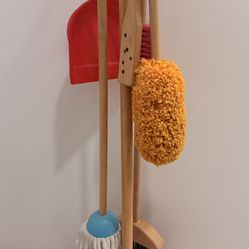 Melissa & Doug Kids Cleaning Set Dust Sweep Mop 