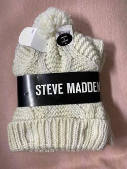 Steve Madden Benie & Infinity Scarf Set