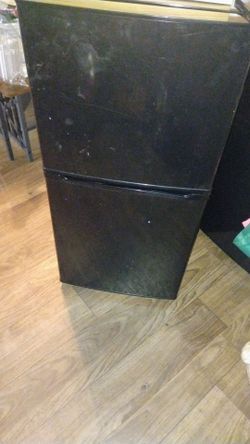 Brand new 4 cubic ft fridge with feeezer