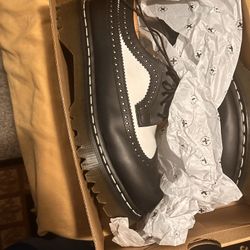 DR MARTENS 3989 BEX SMOOTH LEATHER BROGUE SHOES