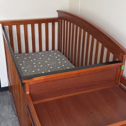 Crib And Changing Station 