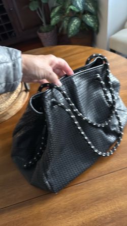 Black tote
