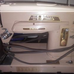 1956 Model 403A Singer Sewing Machine Mint Condition 