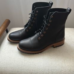 Women’s Patina Combat Boot Size 8