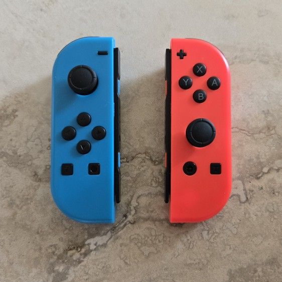 Nintendo Switch Controller [Blue + Red] - JoyCon Style - OLED - Lite - Mario Kart - Mario Party - Pokemon @ Kirby 