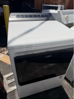Whirpool  steam  gas dryer top load 7.4 cu ft  like new condo