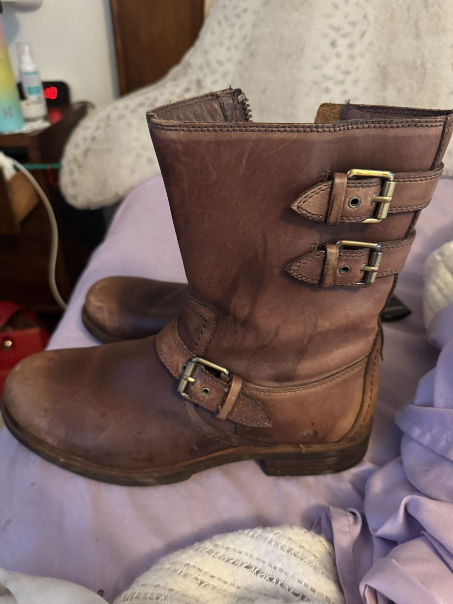 Ugg Men’s 8.5 Motorcycle Boot Women’s Size 10