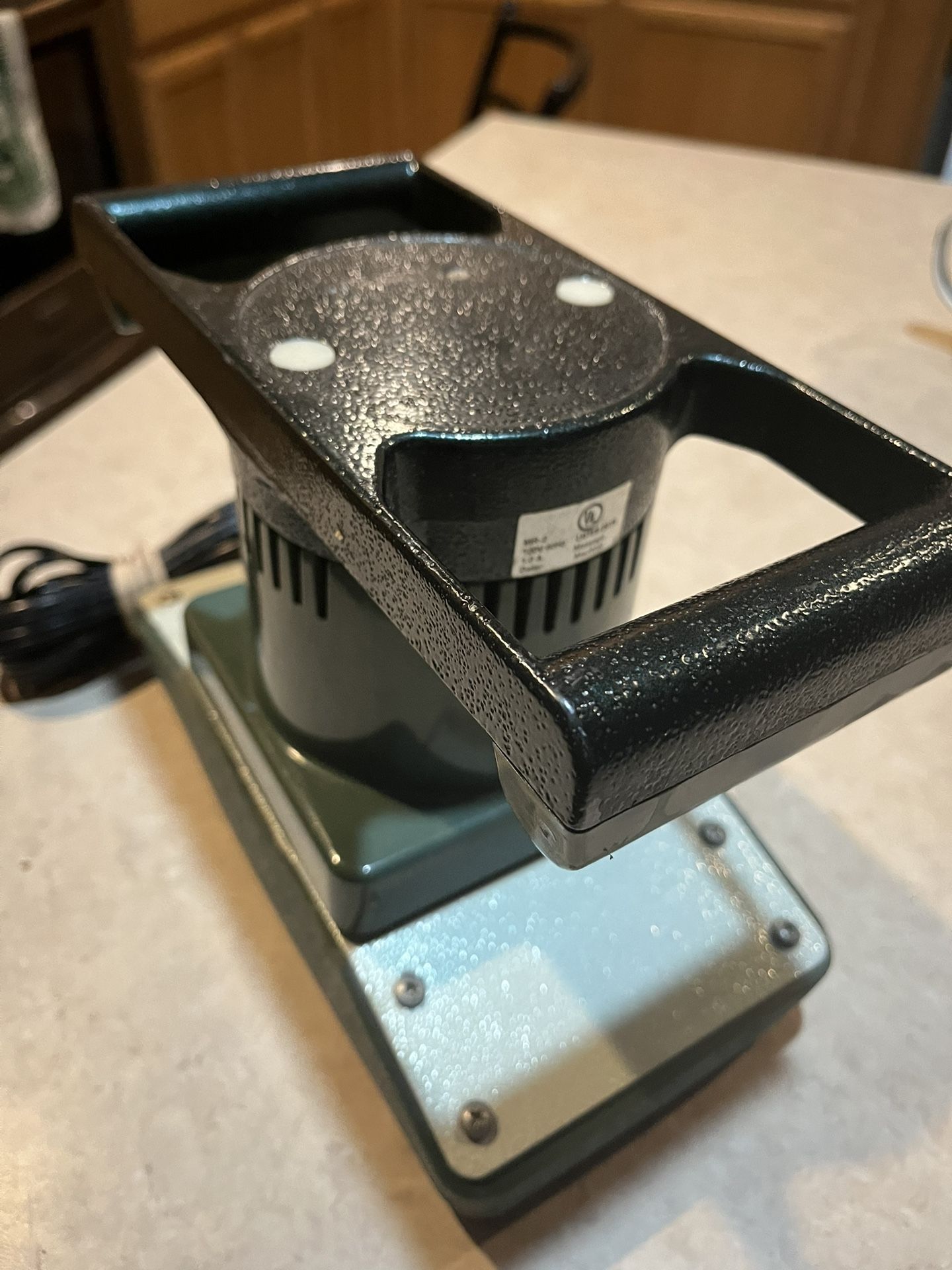  MR-2  Handheld 2 Speed BODY MASSAGER For Sale Or Trade