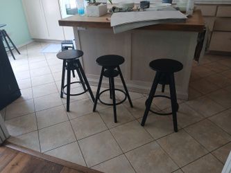 5 IKEA bar stools