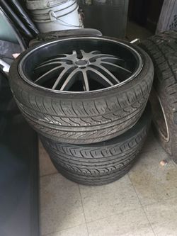 Complete set of rims and tires