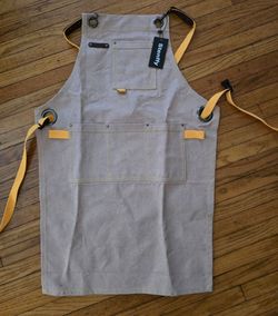 Apron for children fits size 4-12 yrs . old $10 Firm. Pick-up In Aurora.
