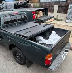 Tapas Duras Toyota Tacoma Hard Tri Fold Bed Covers